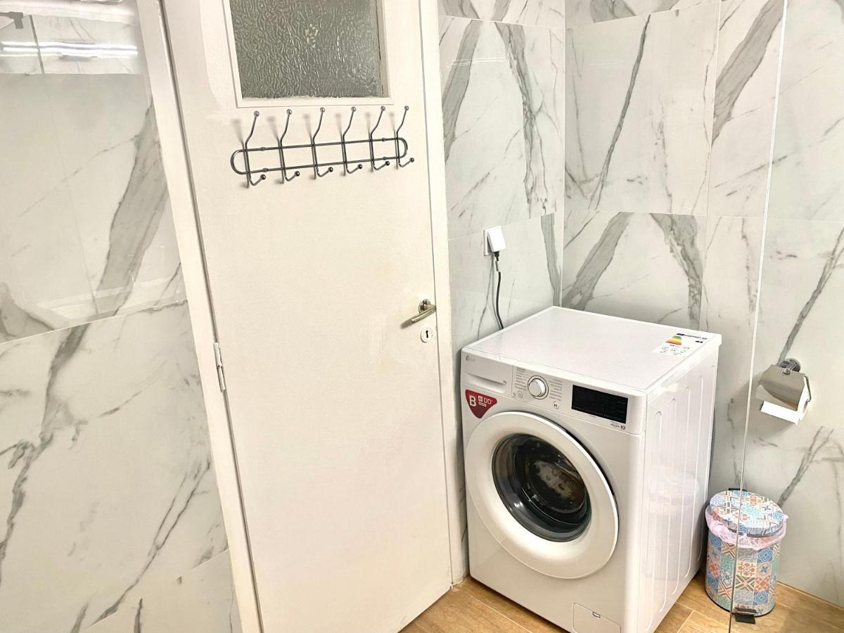 Quiet Near Subway And Acropolis 2 Bedrooms Apt Αθήνα Εξωτερικό φωτογραφία
